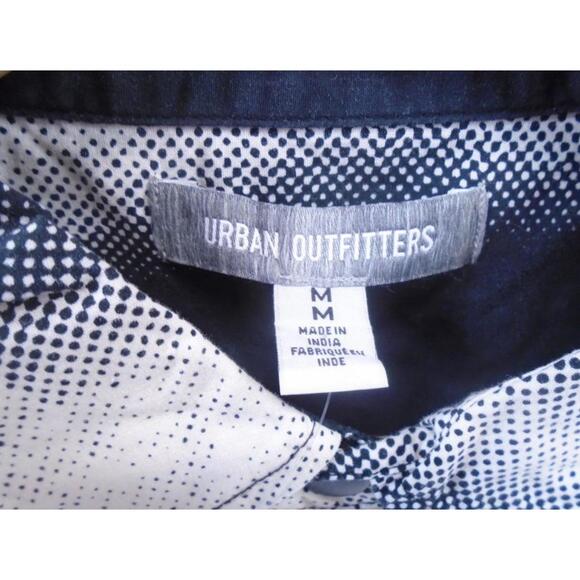 NWT Urban Outfitters Short Sleeve Shirt Black/White Snap Buttons Men’s Medium - Picture 5 of 7